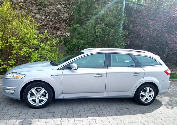 Ford Mondeo cena 22700 przebieg: 212000, rok produkcji 2010 z Kosów Lacki małe 154